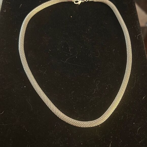 Silver-tone Rolled Mesh 18” Chain with Lobster Claw Clasp. - Picture 1 of 6